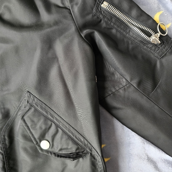The Arrivals Bomber Jacket, unisex women m/men s, Like New - Picture 6 of 6